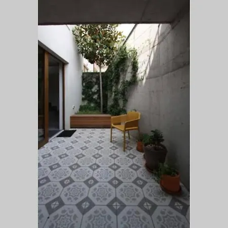 Contemporary House Padna Tatil Evi