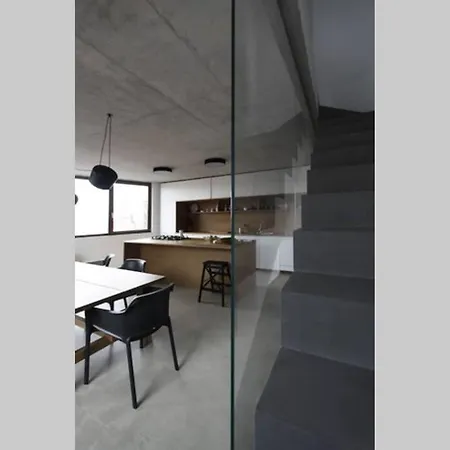 Contemporary House Padna Tatil Evi