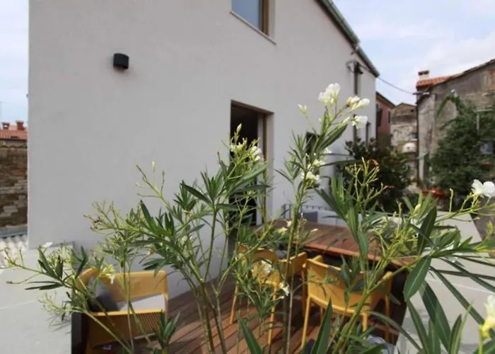 בית נופש Contemporary House Padna *